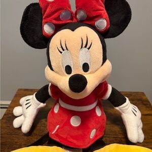 Disney Minnie Mouse Plush 18in., Excellent condition,part of a display/not a toy